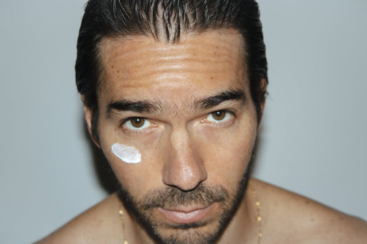 Por qué los hombres deben tener una rutina de skincare